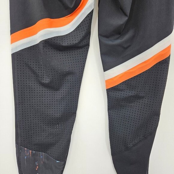 Sweaty Betty Zero Gravity Glitch Print 7/8 Leggings Women’s Size M Activewear - Picture 6 of 11